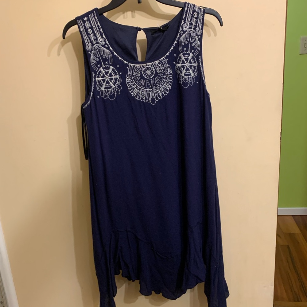 Flowy summer dress navy short with embroidery